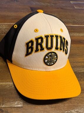 Boston Bruins Yellow & Black Snapback Hat